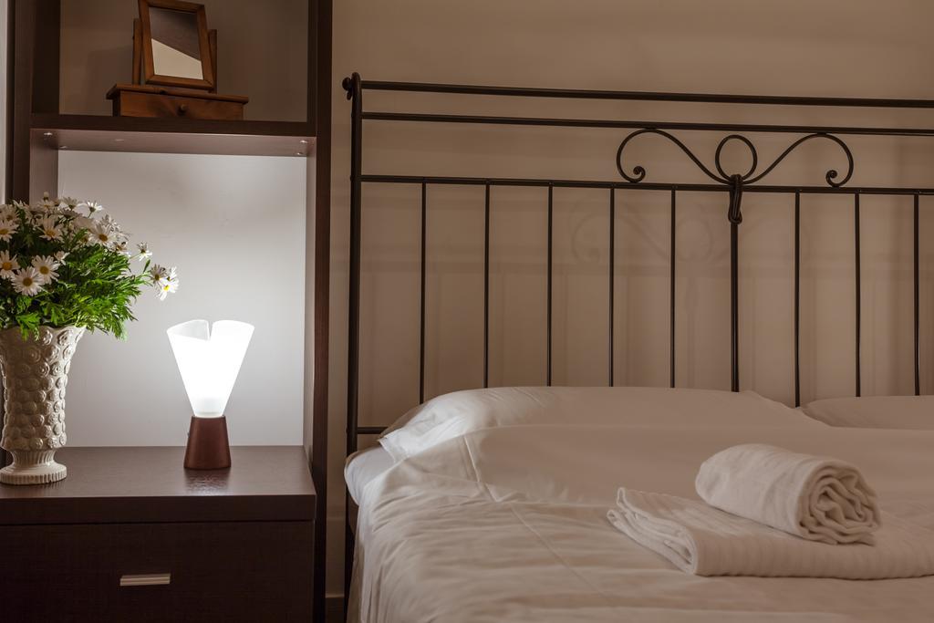 Residenza Ave Bed & Breakfast Roma